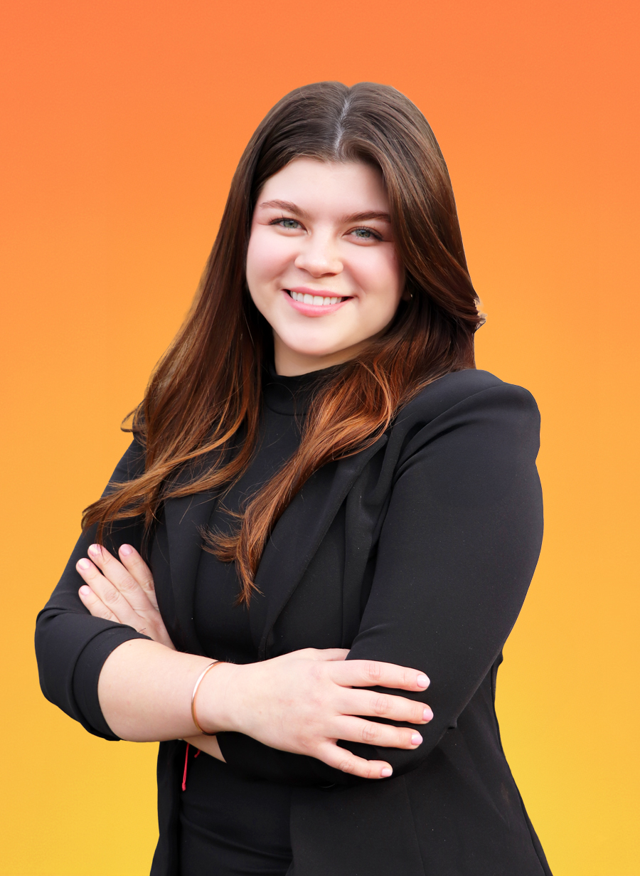 Natalia Hernández Bustos - Secretaria y Directora Administrativa de LIANZA GROUP INC.